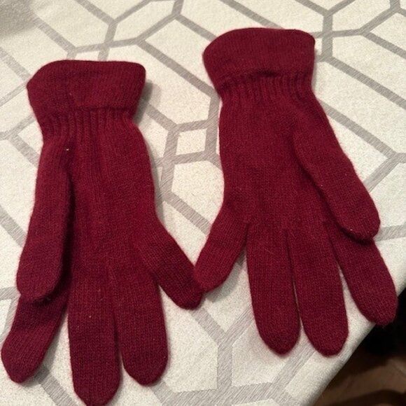 Burgundy Wool Gloves - Picture 3 of 4